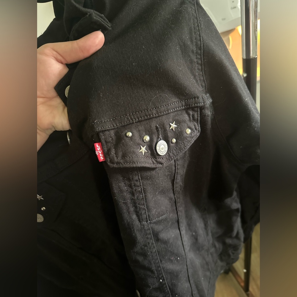 Black Levi Jean Jacket - Picture 2 of 5